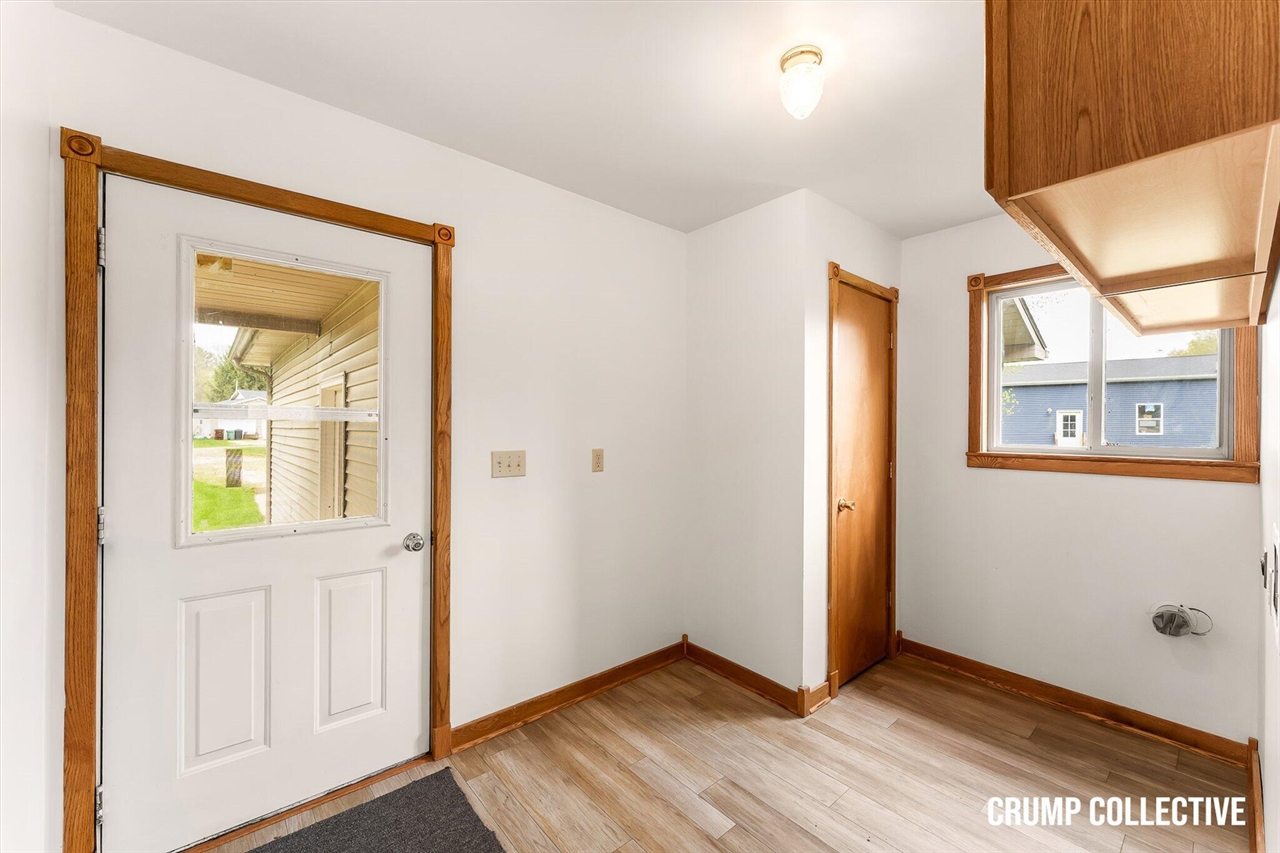 9129 Lakeside Drive Property Photo 11