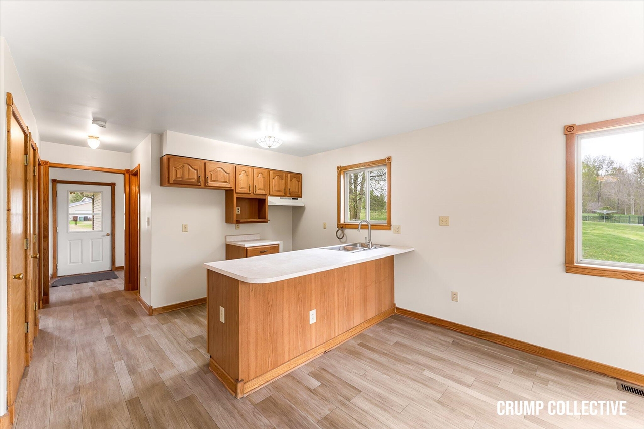 9129 Lakeside Drive Property Photo 13
