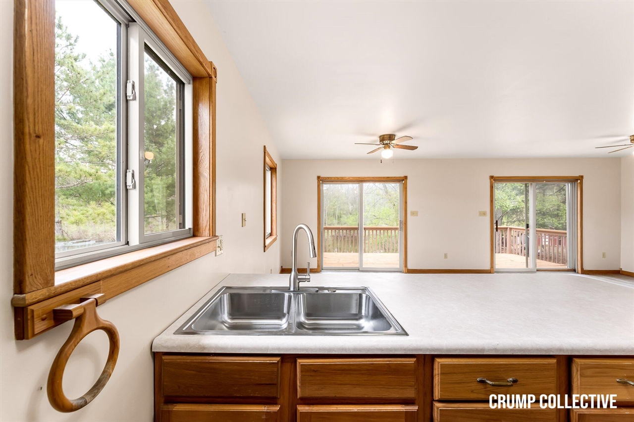 9129 Lakeside Drive Property Photo 16