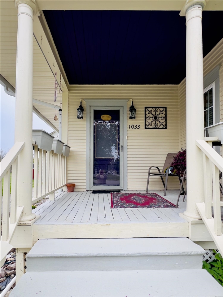1033 Washington Boulevard Property Photo 3
