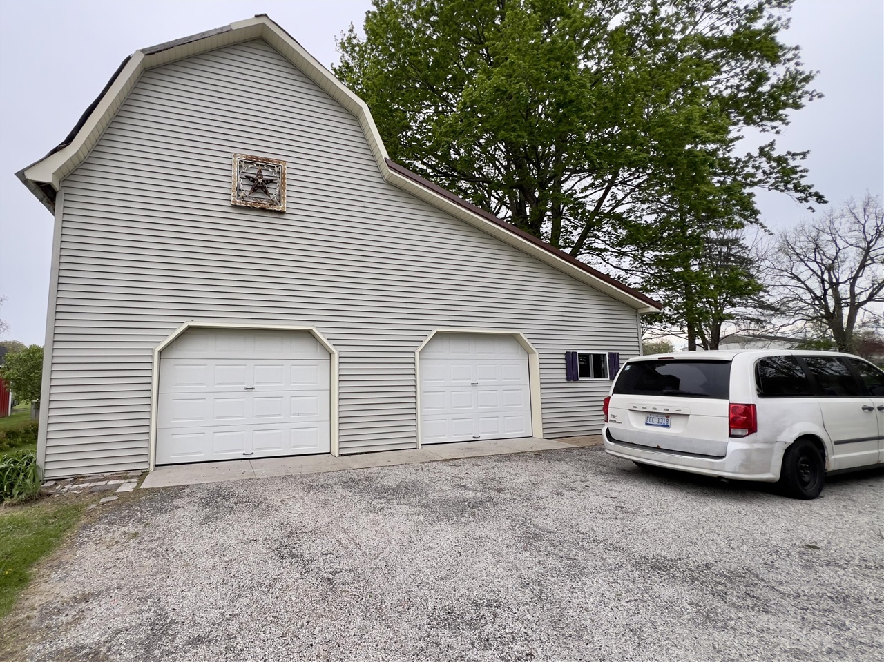 1033 Washington Boulevard Property Photo 6