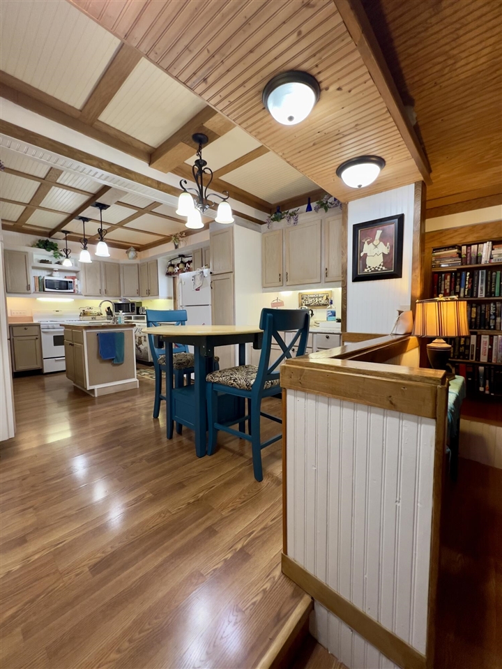 1033 Washington Boulevard Property Photo 15