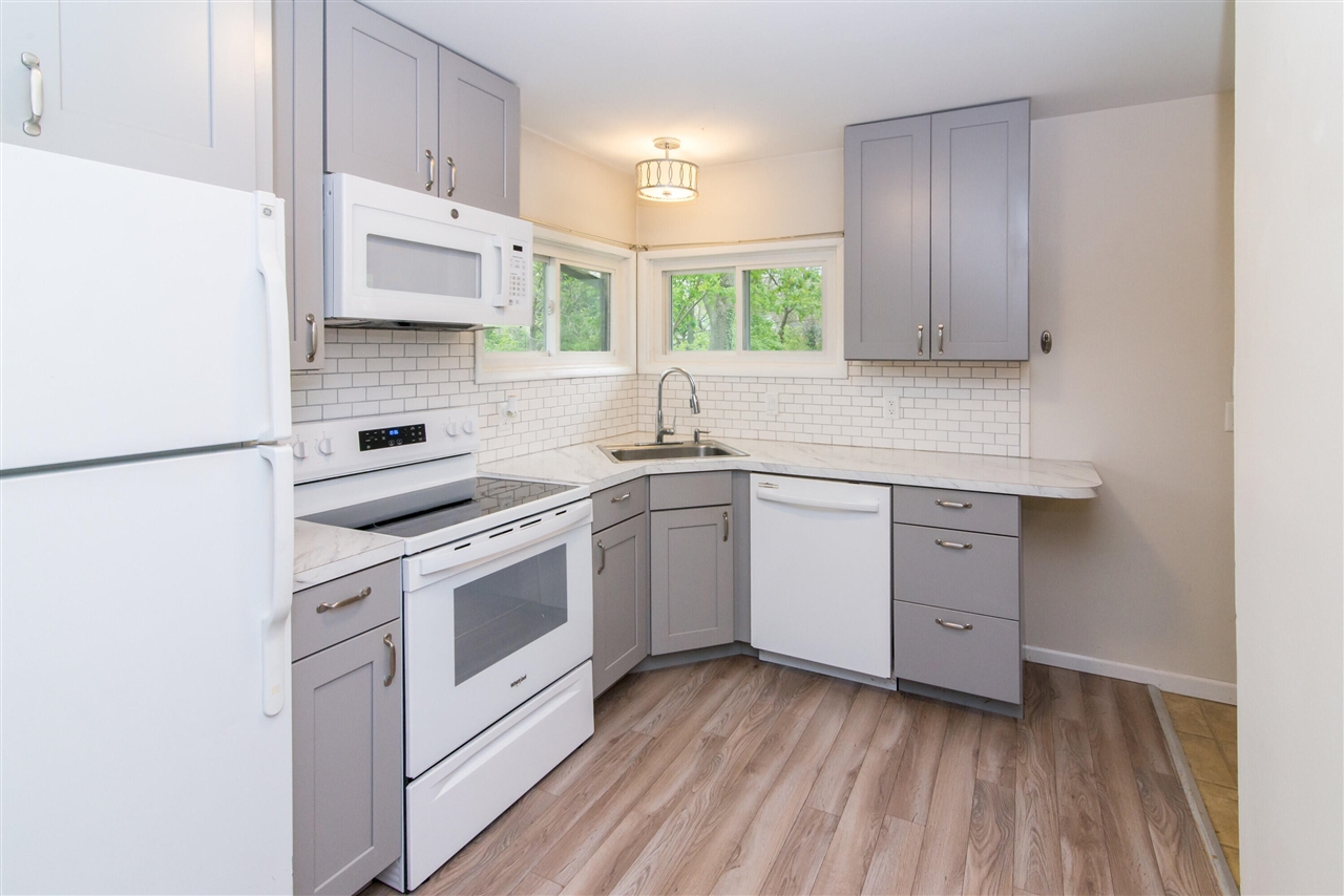 413 S Revena Boulevard Property Photo 2