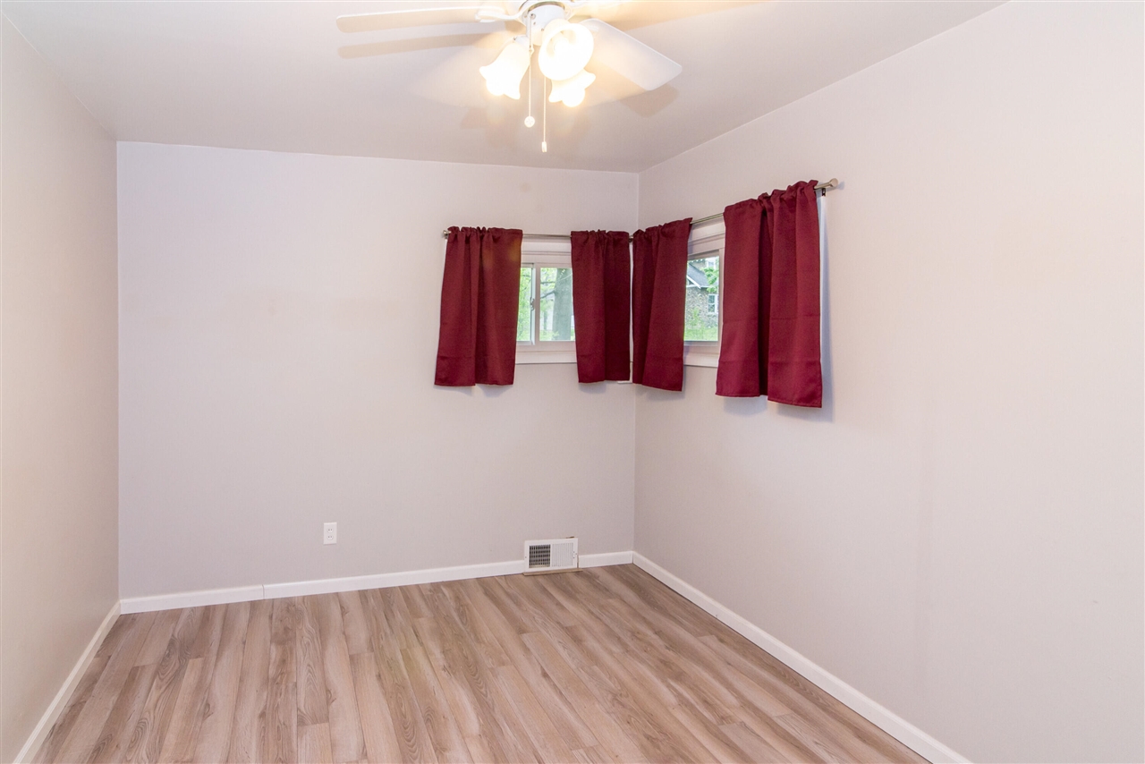 413 S Revena Boulevard Property Photo 9