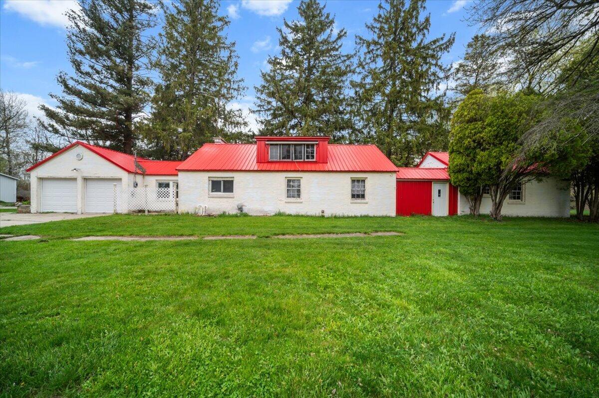 5599 Howard City Edmore Road Property Photo 3