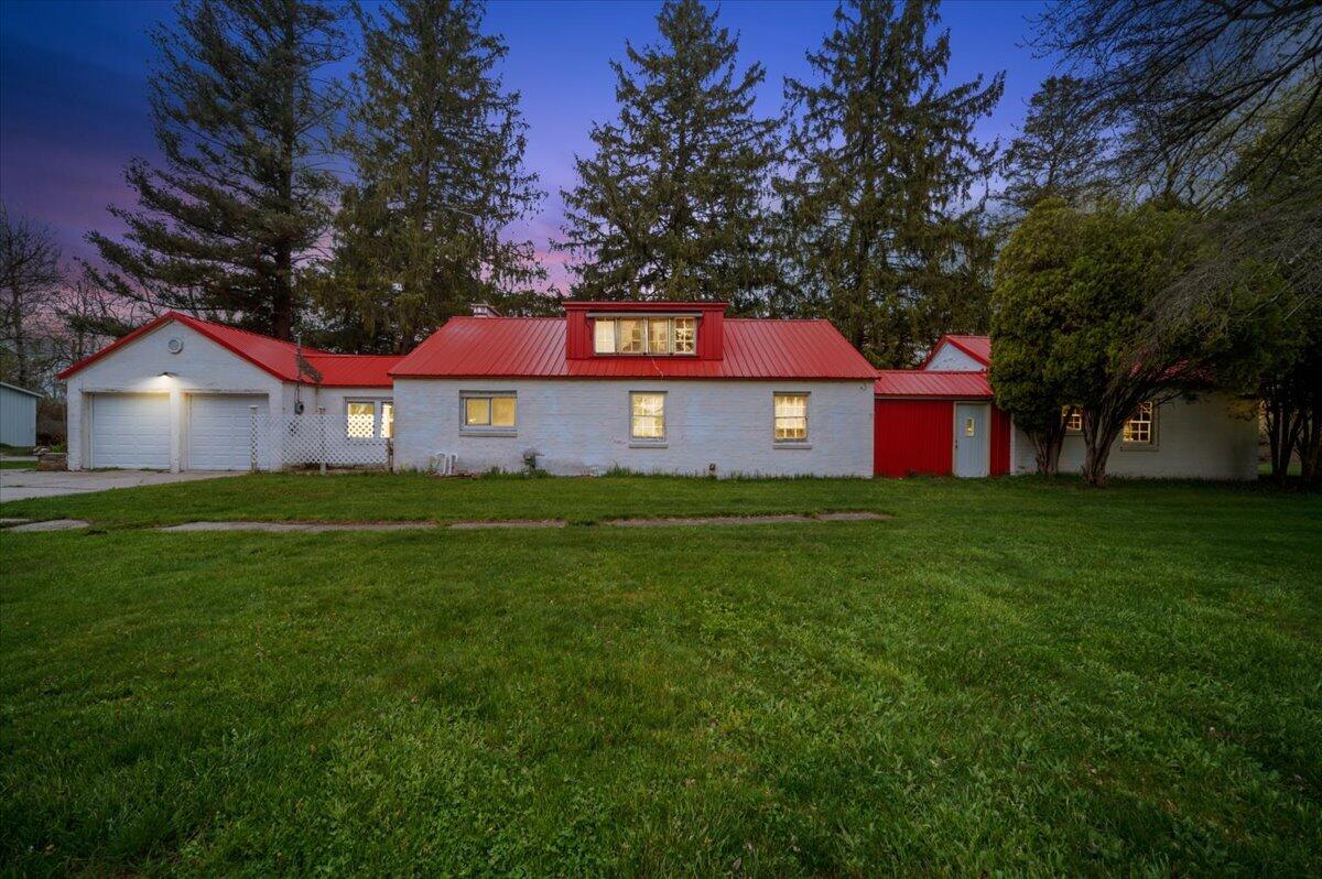5599 Howard City Edmore Road Property Photo 4