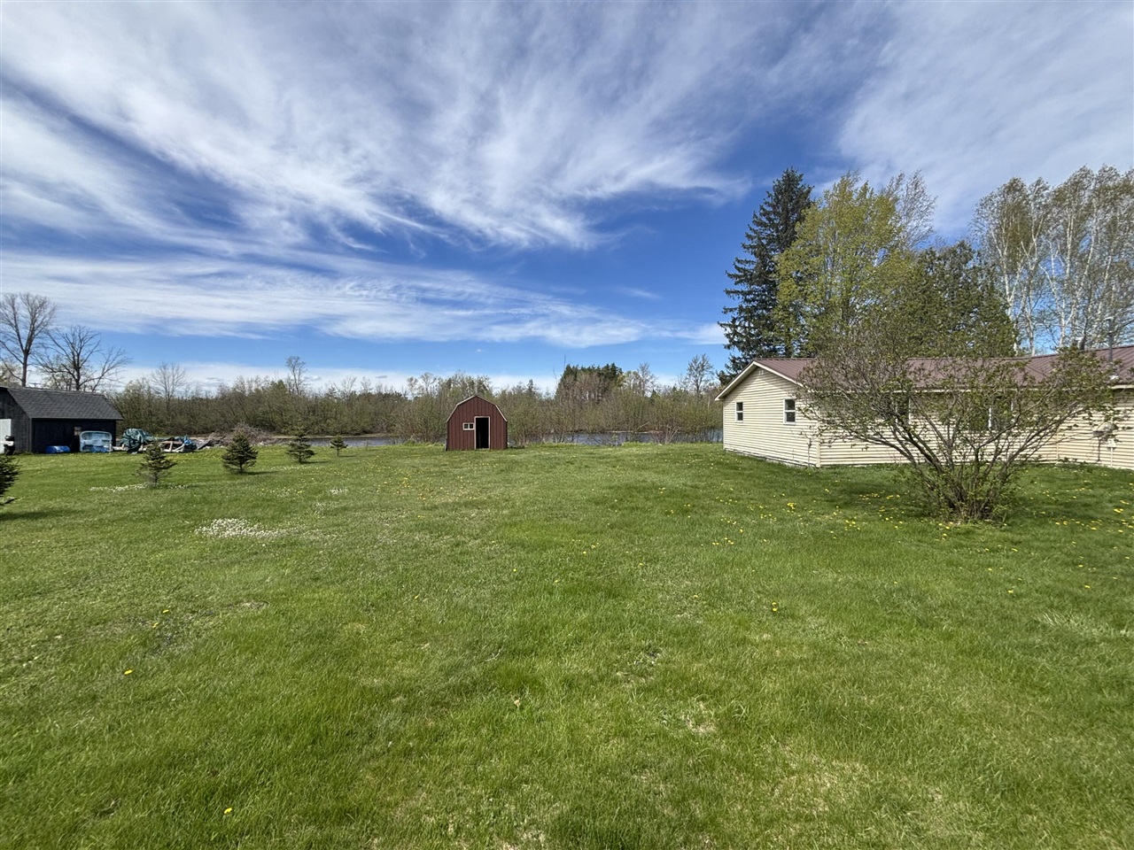 191 Haddix Boulevard Property Photo 5