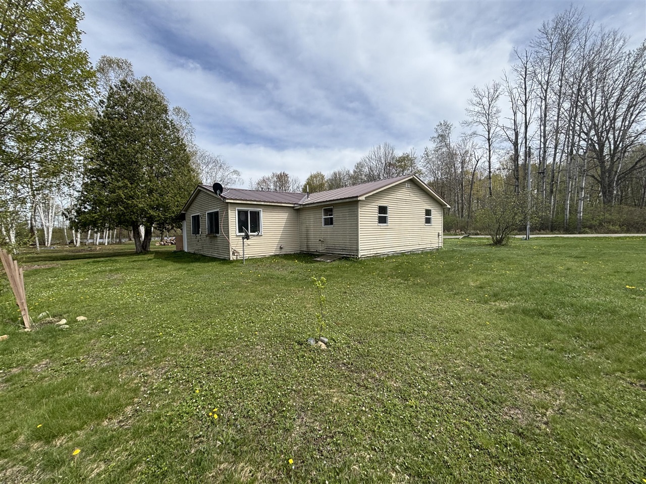 191 Haddix Boulevard Property Photo 6