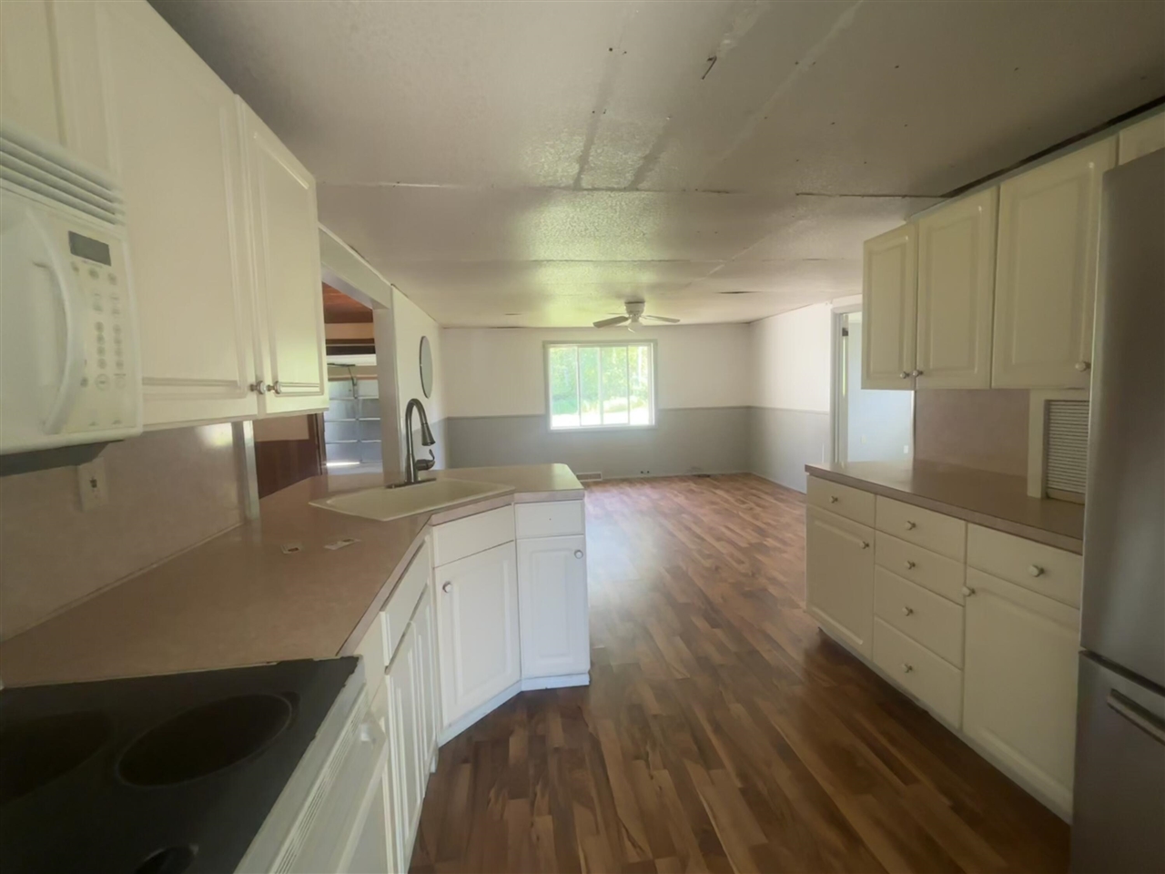191 Haddix Boulevard Property Photo 11