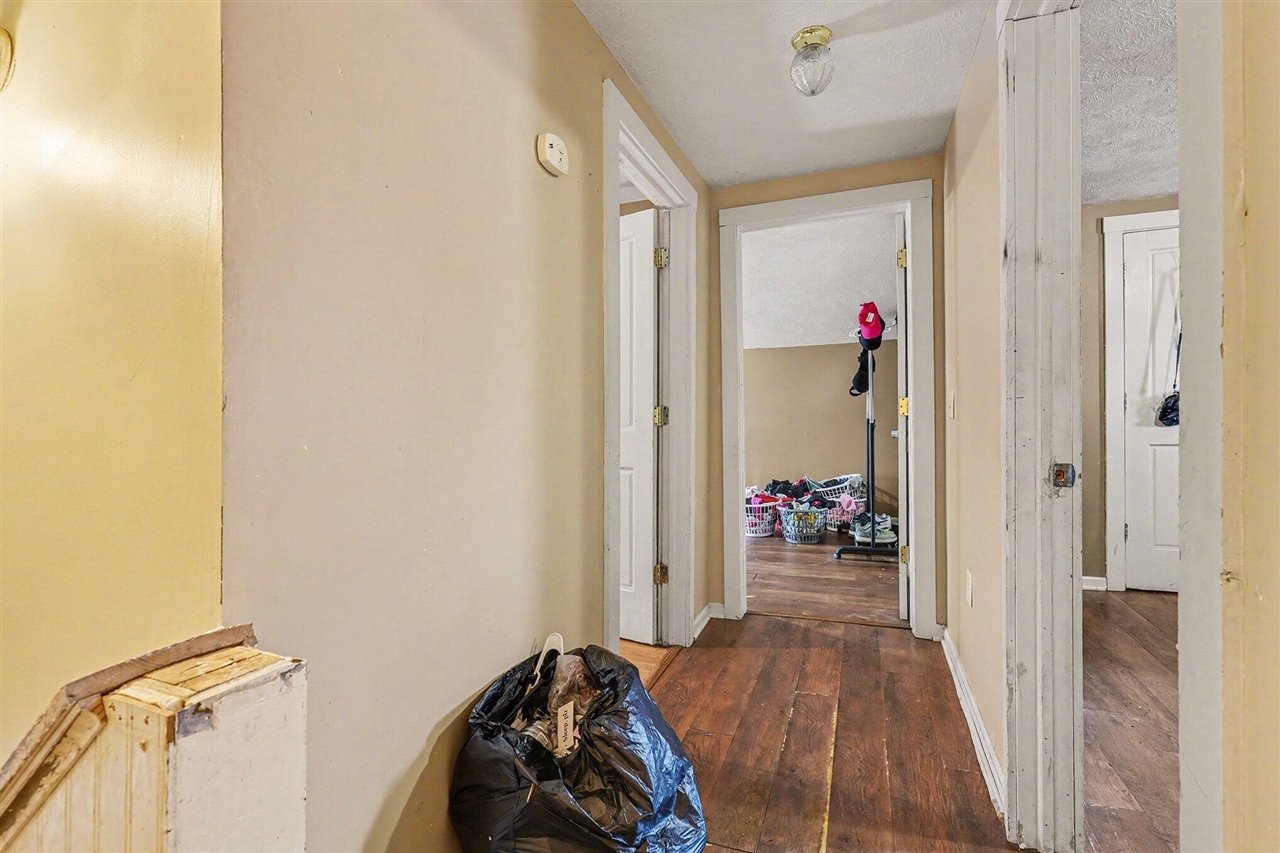 904 College Avenue Property Photo 13