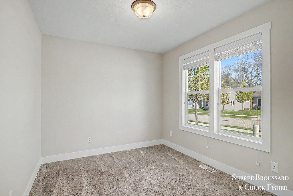 2914 Veld Creek Drive Property Photo 5