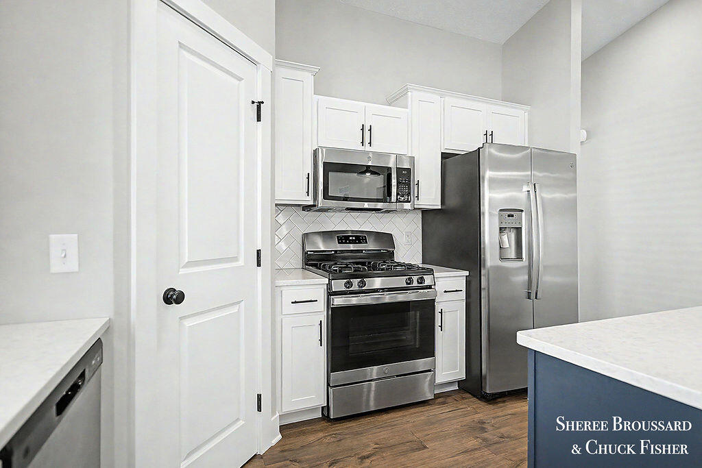 2914 Veld Creek Drive Property Photo 10