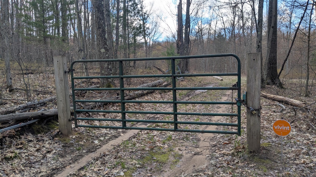 20179 Coates Highway Property Photo 2