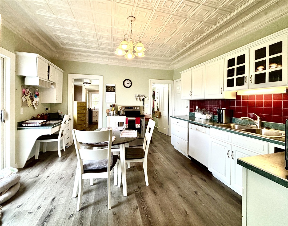 5410 Long Lake Road Property Photo 4