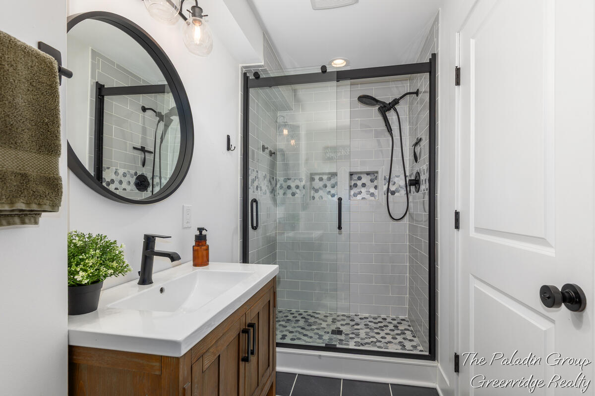 9404 Shoreway Drive Property Photo 32