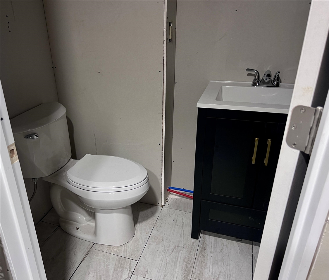 2252 Winston Drive Property Photo 20
