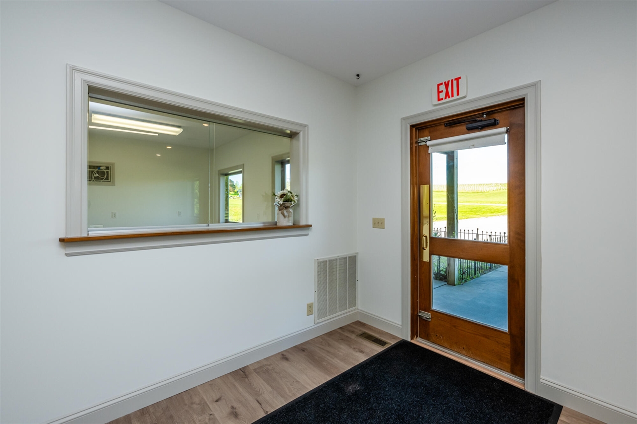 3251 Friday Road Property Photo 5