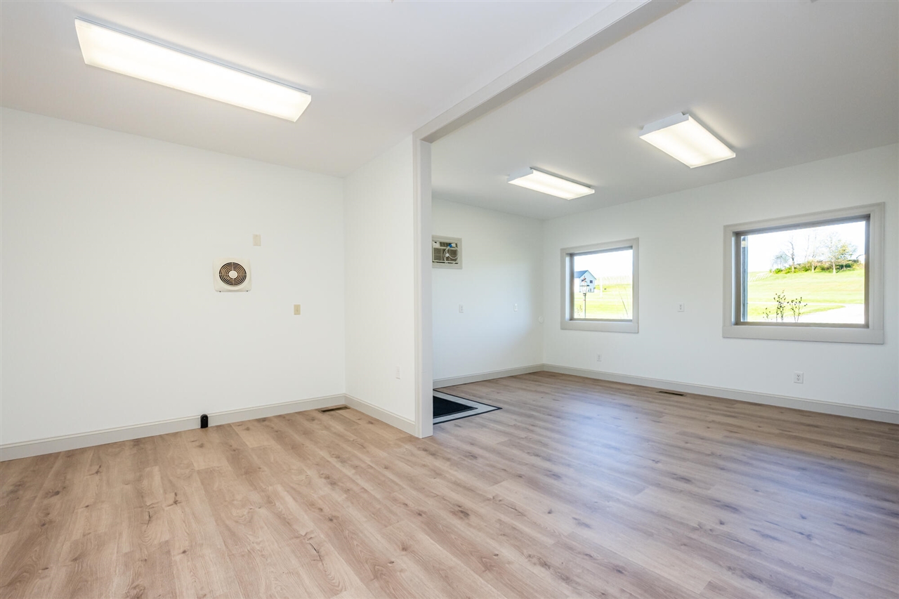 3251 Friday Road Property Photo 8