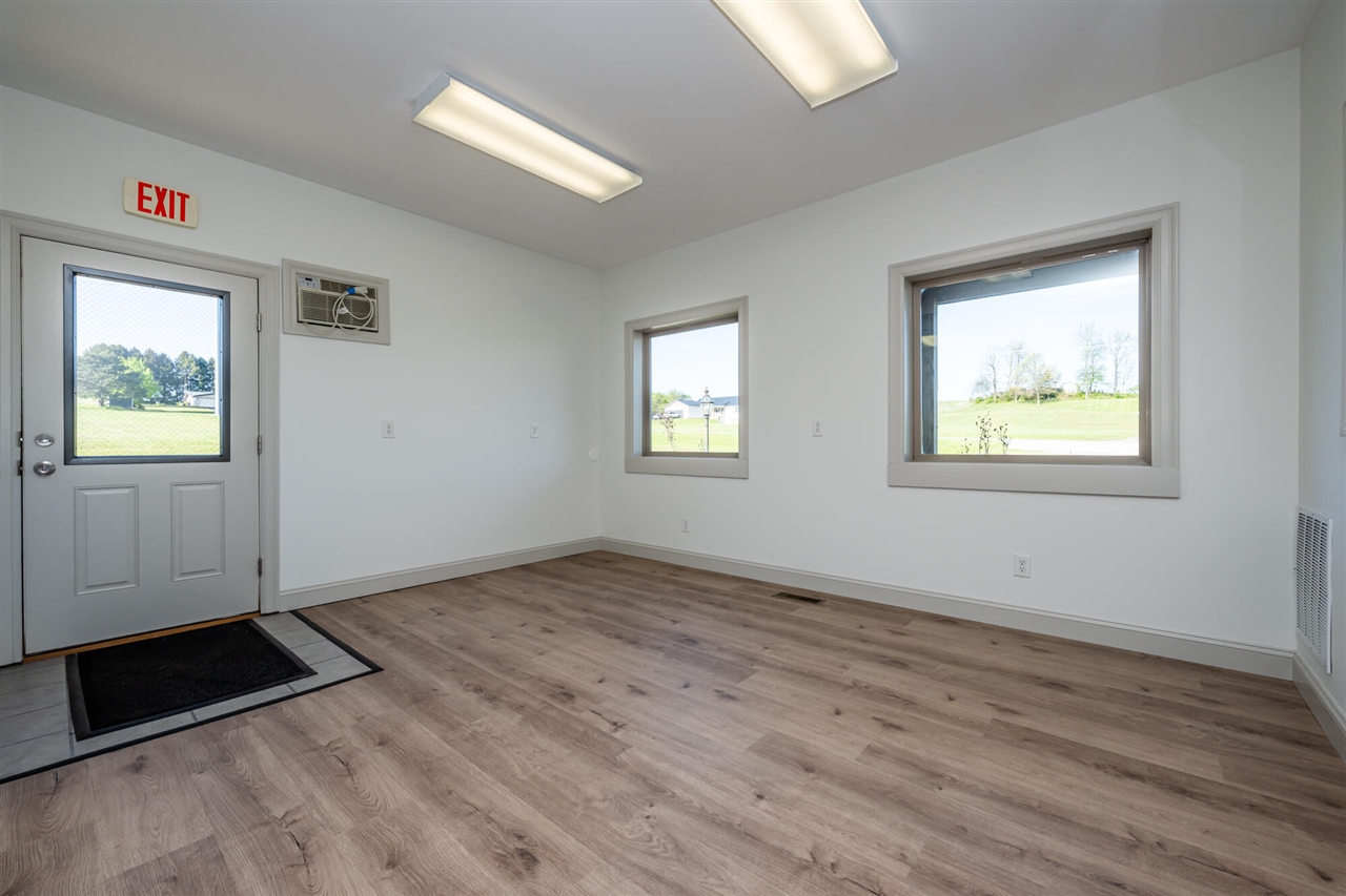 3251 Friday Road Property Photo 9