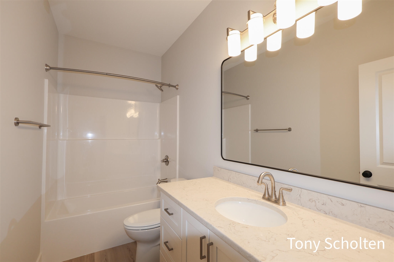 5145 Blendon Meadow Circle Property Photo 9