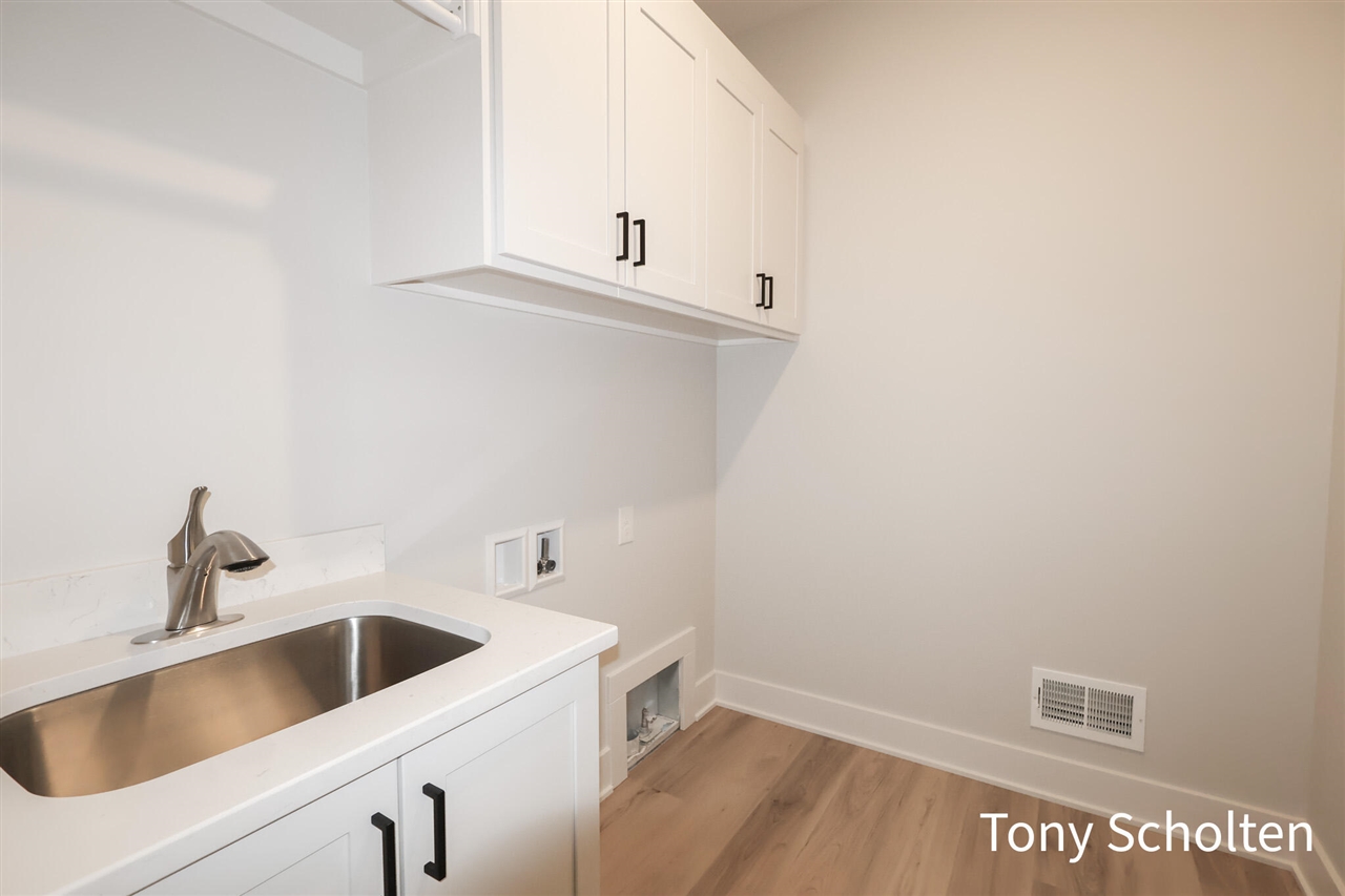 5145 Blendon Meadow Circle Property Photo 10