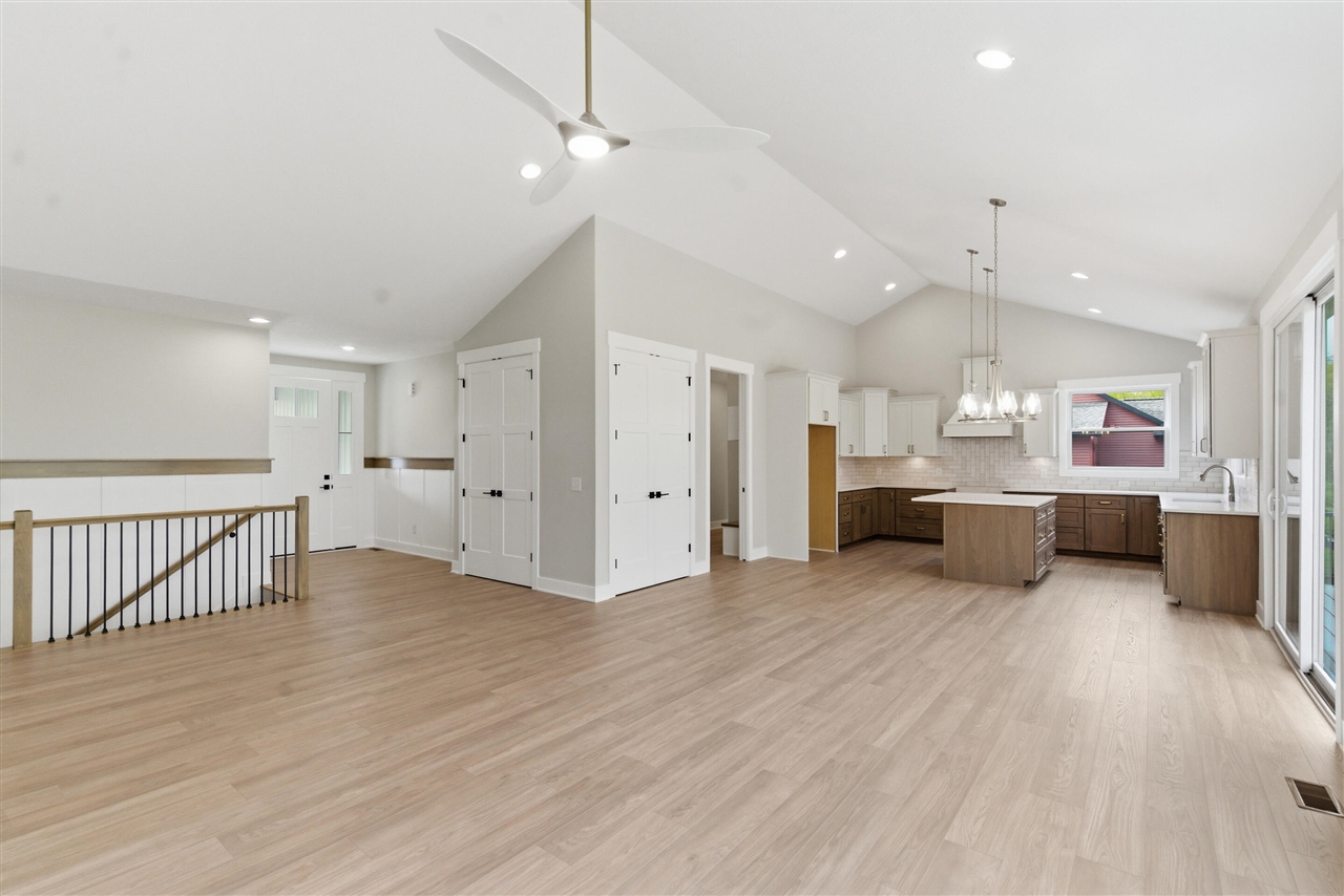 9959 Honey Creek Trail Property Photo 13