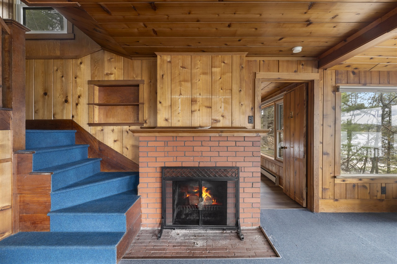 8368 Portage Point Drive Property Photo 18
