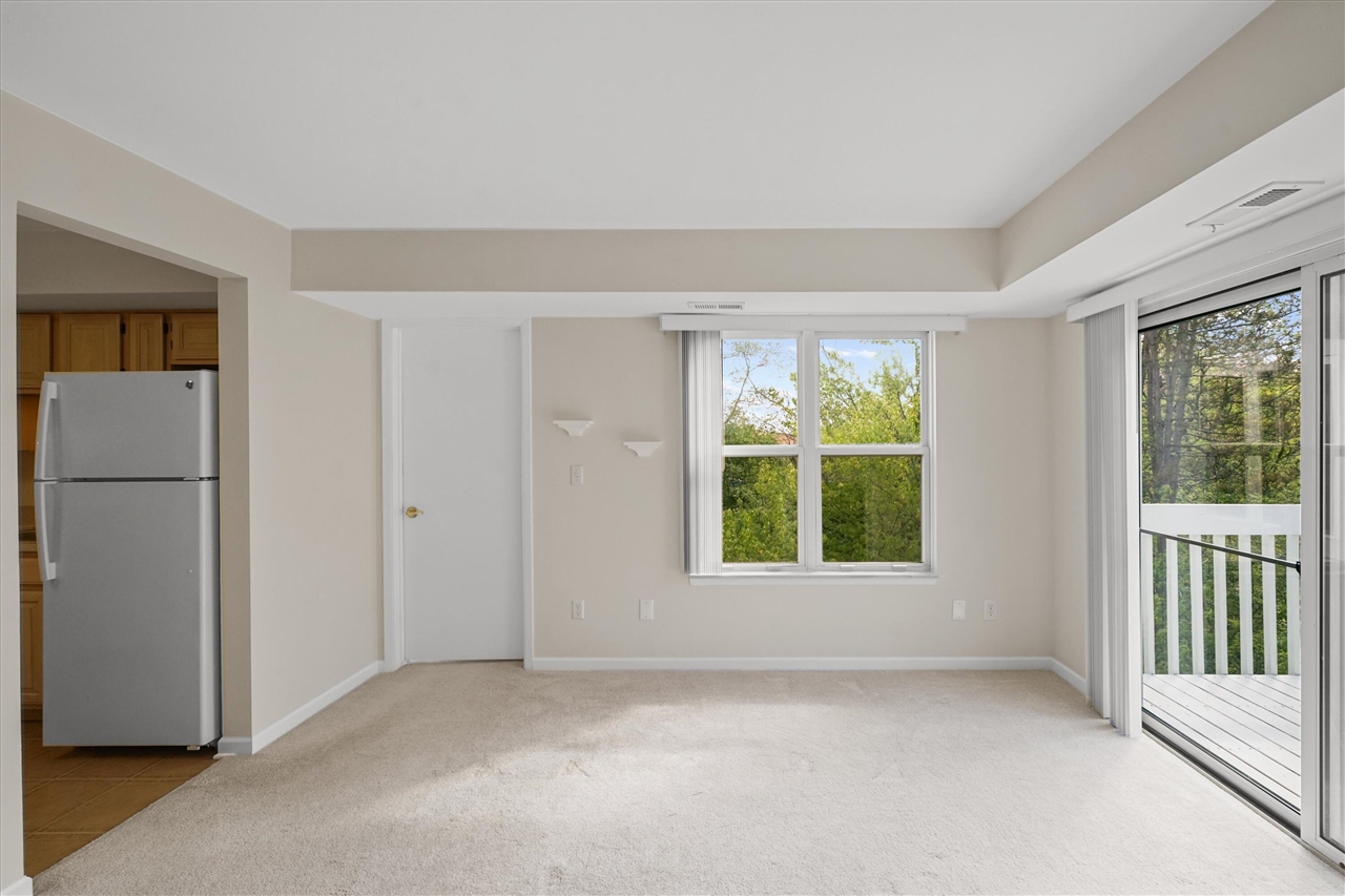 2201 S Huron Parkway Property Photo 11