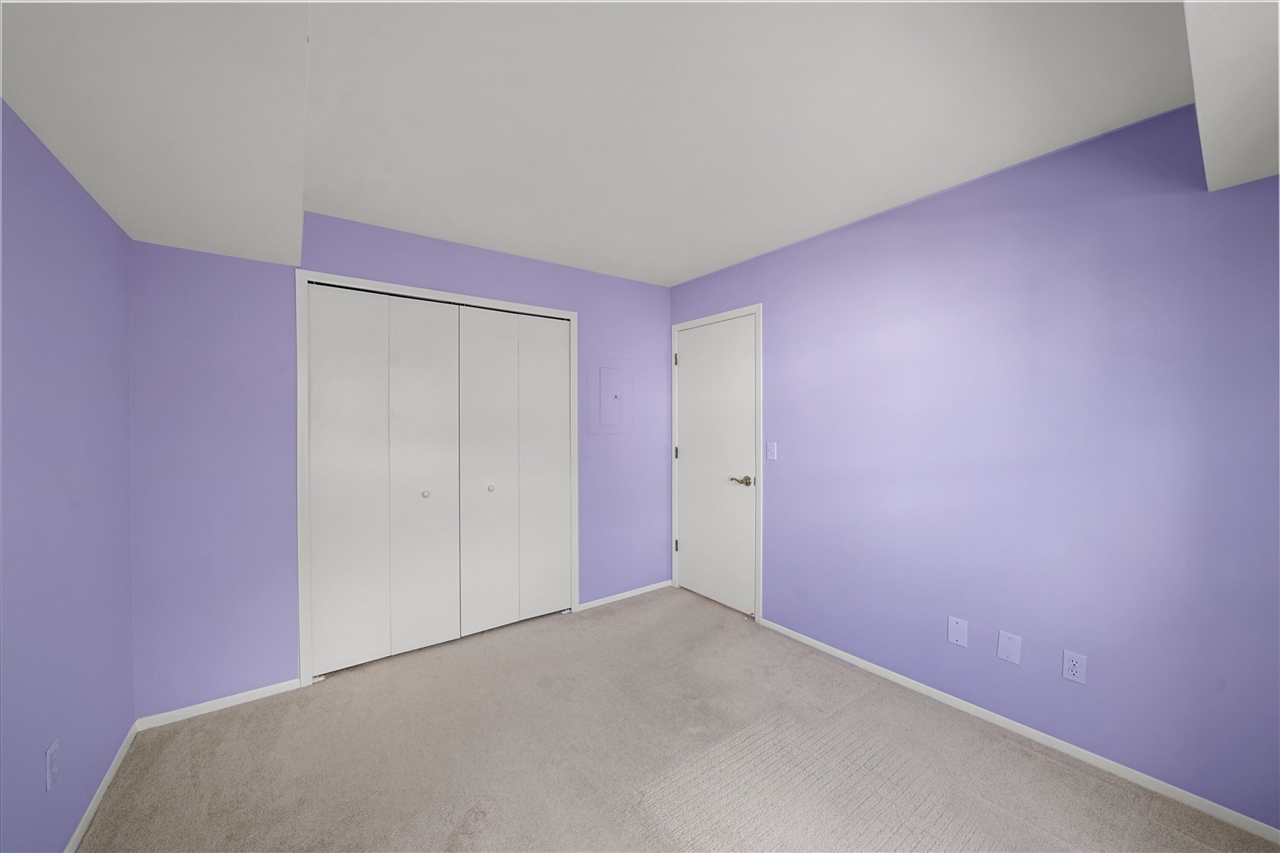 2201 S Huron Parkway Property Photo 22