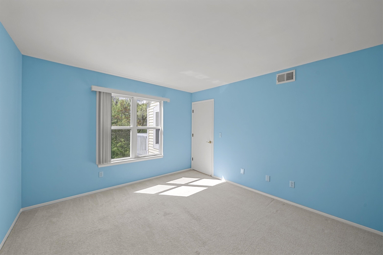 2201 S Huron Parkway Property Photo 24