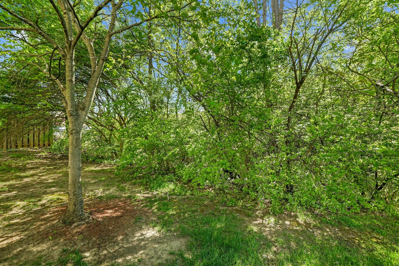 2201 S Huron Parkway Property Photo 31