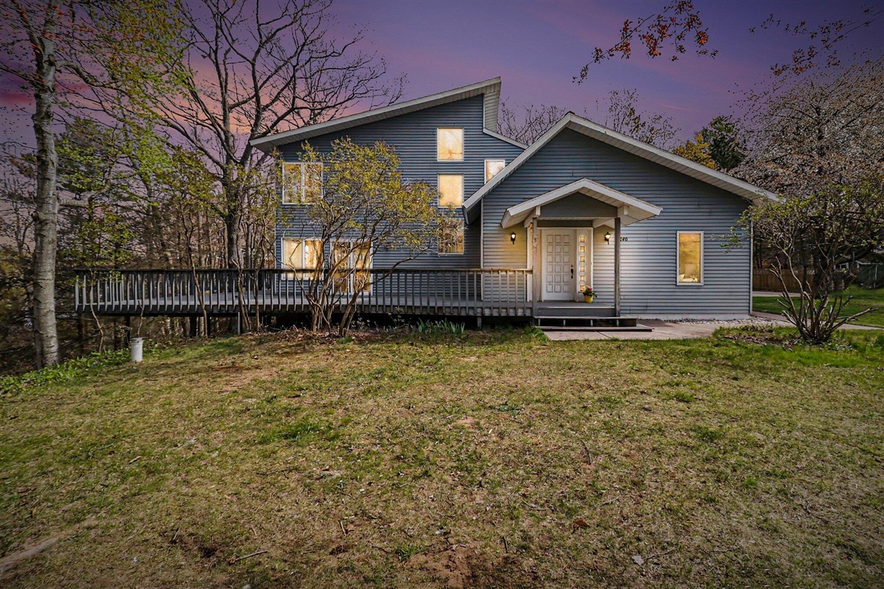 8240 W Stony Lake Road Property Photo 1