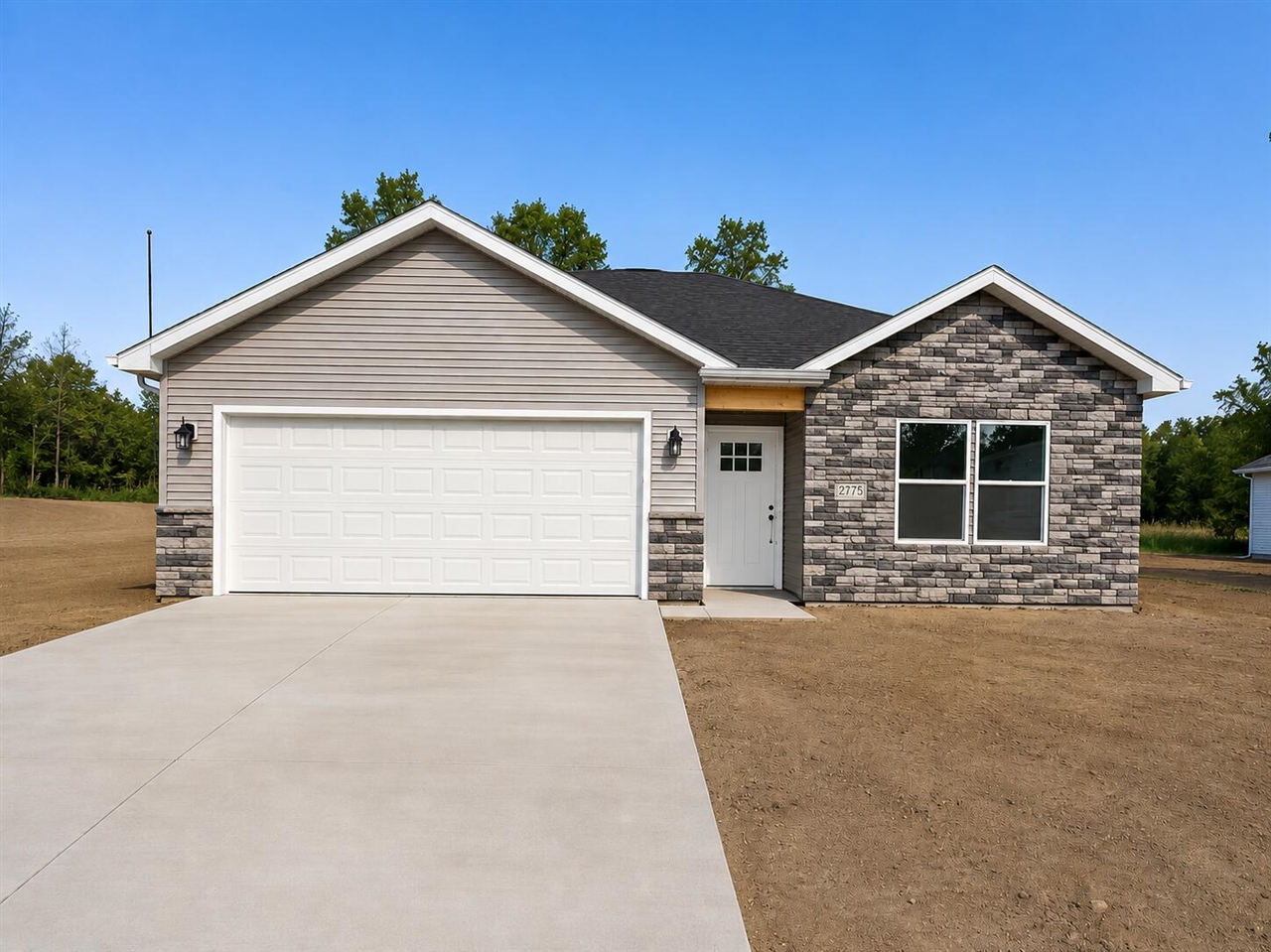 2775 Gady Pines Drive Property Photo 1