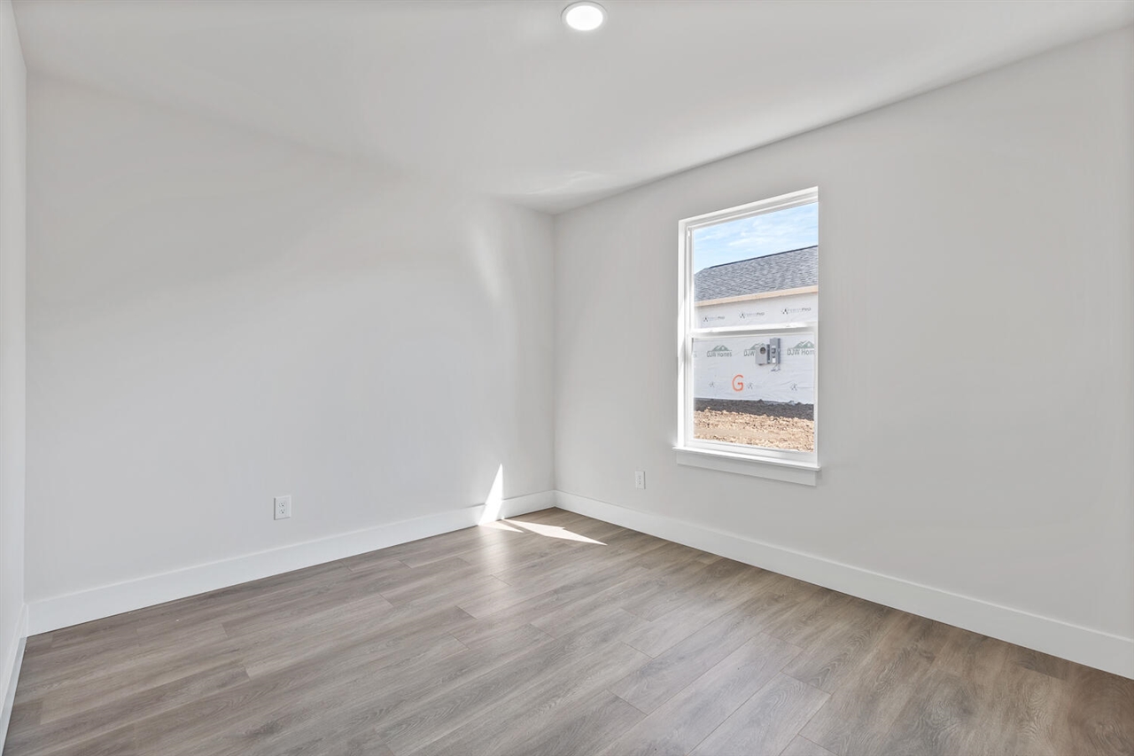 2775 Gady Pines Drive Property Photo 11