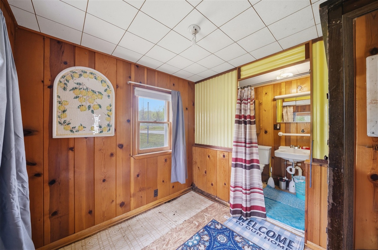1196 Lakeview Drive Property Photo 10