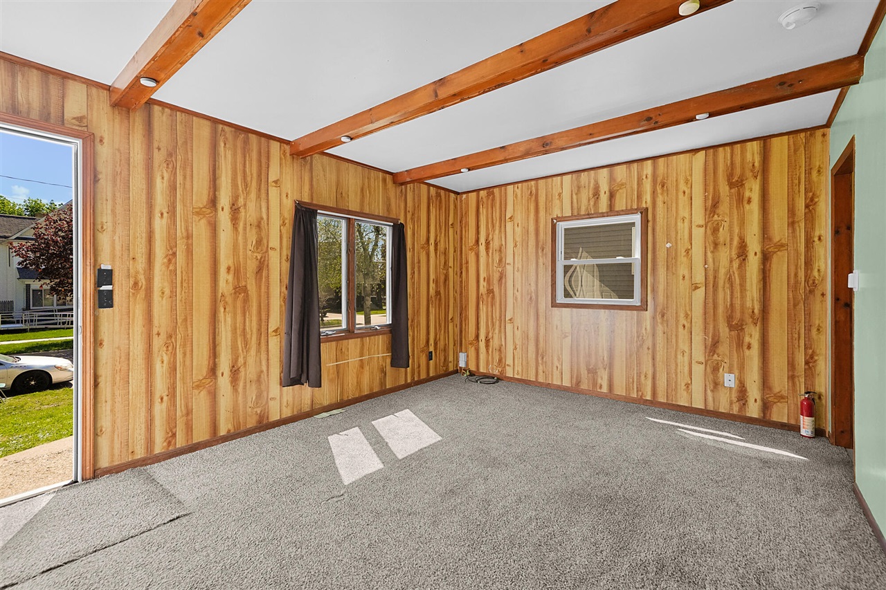 973 Valley Avenue Property Photo 6