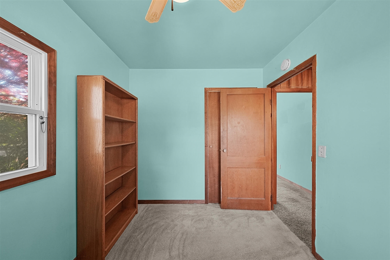 973 Valley Avenue Property Photo 10