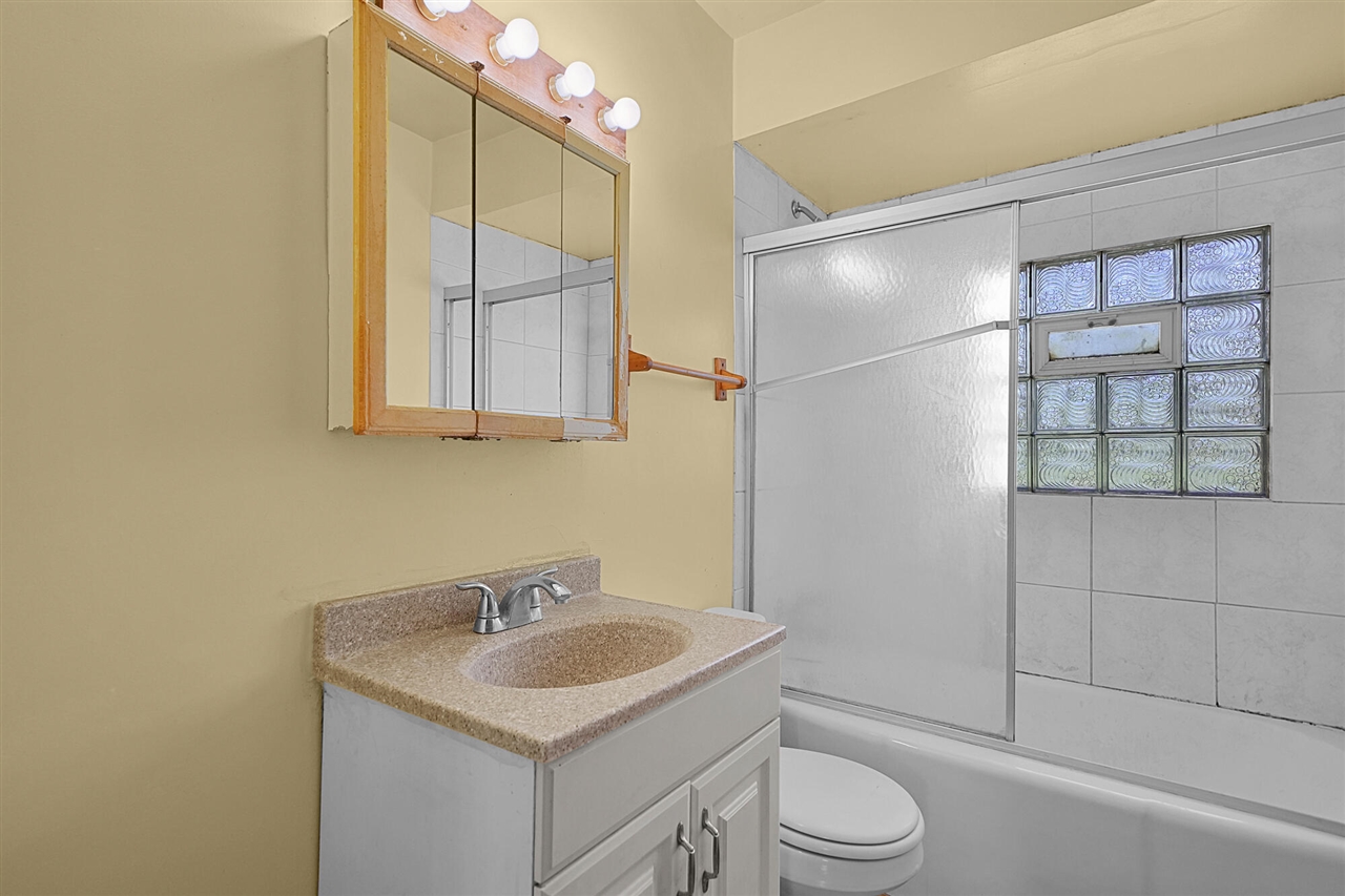 973 Valley Avenue Property Photo 12