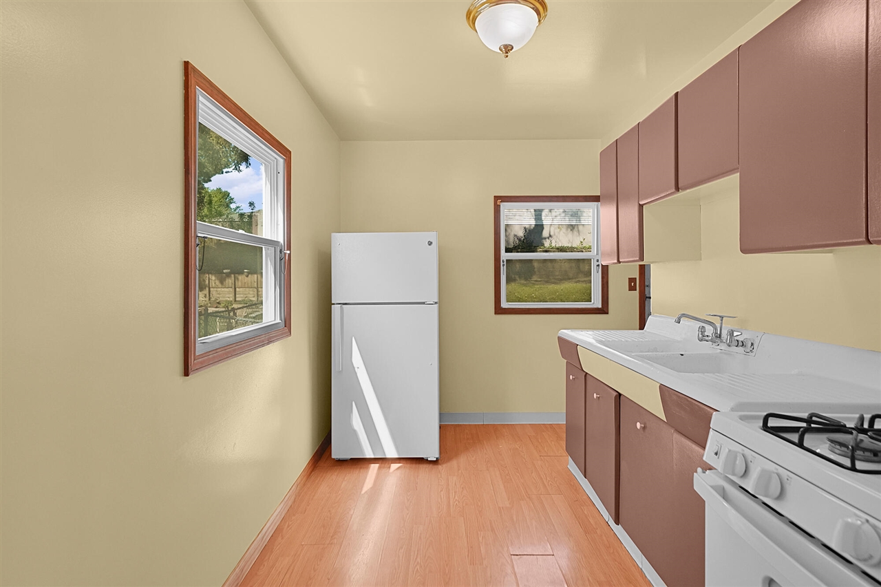 973 Valley Avenue Property Photo 14