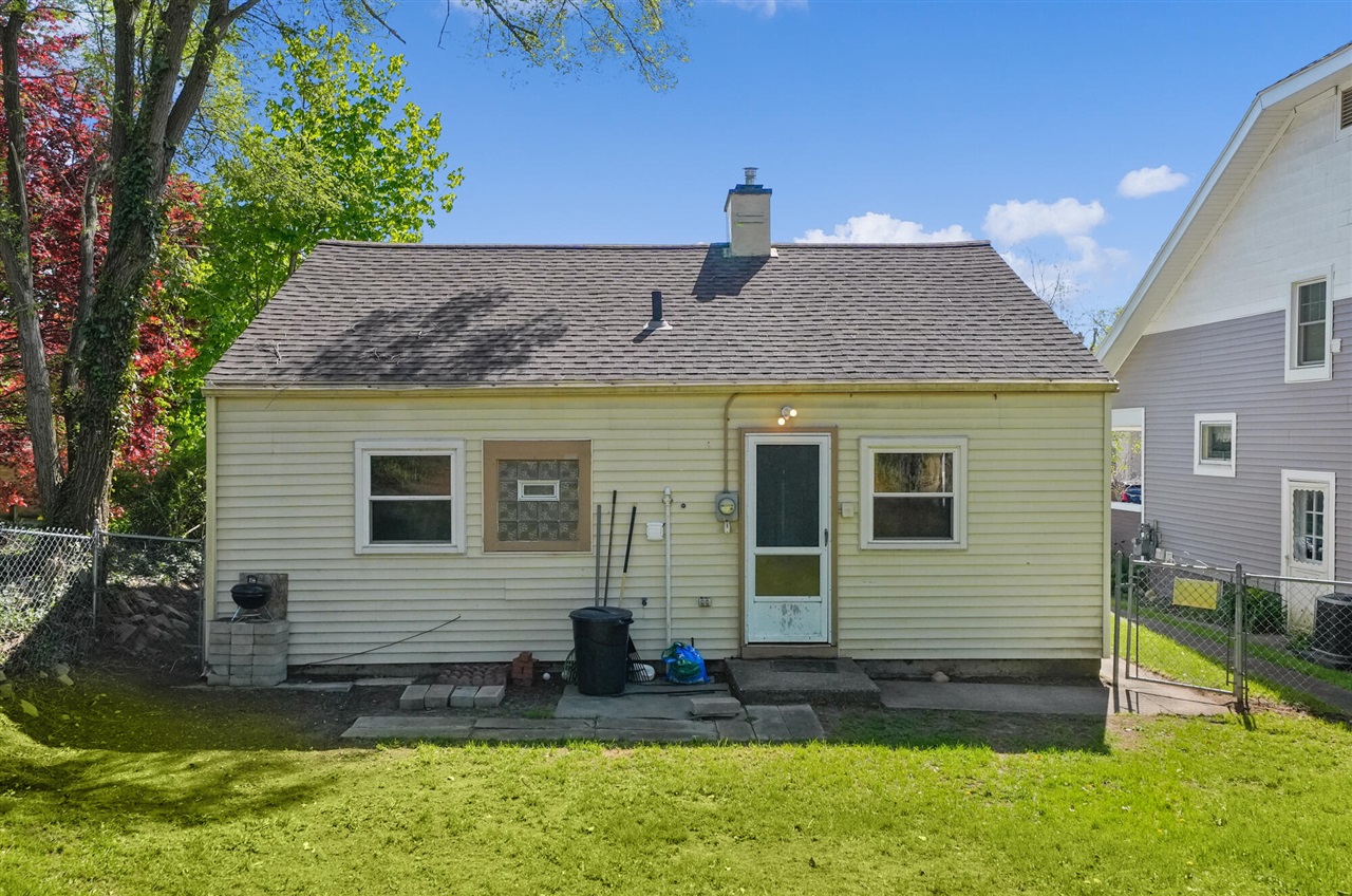973 Valley Avenue Property Photo 16