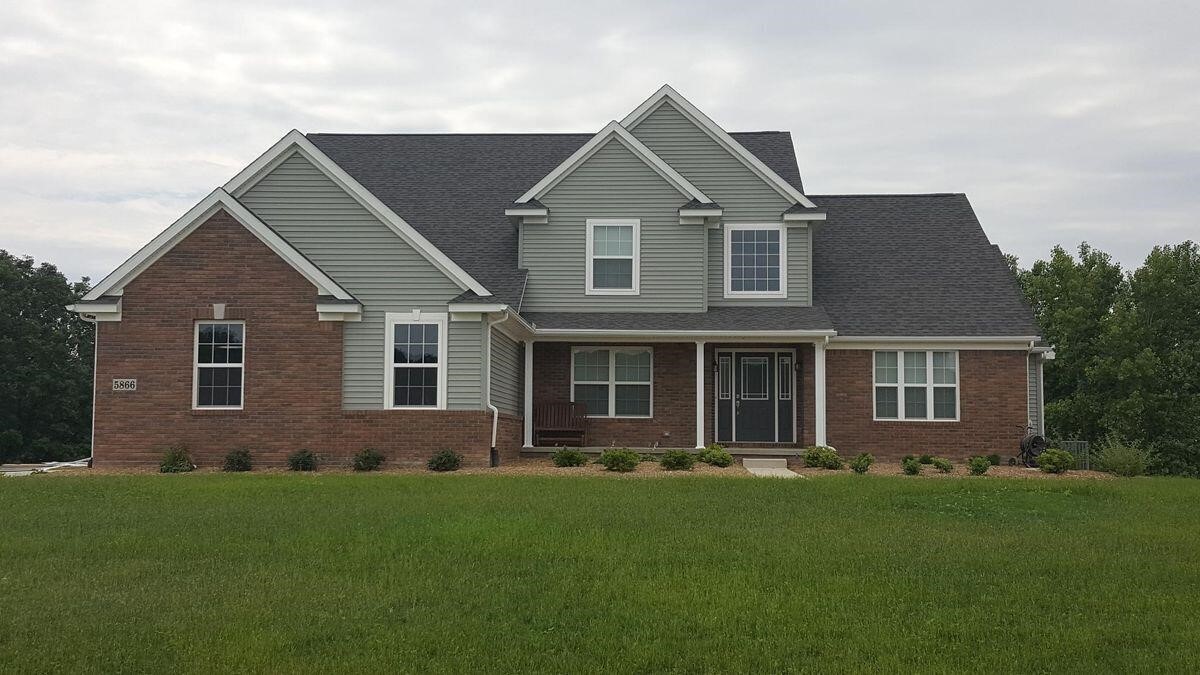 11610 Hillside Drive Property Photo 1