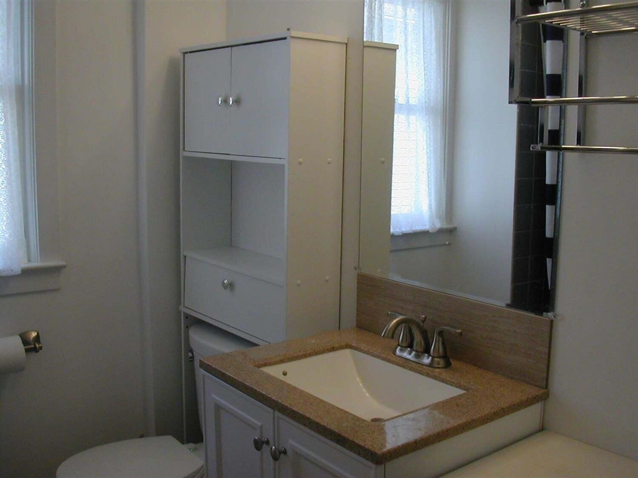 112 E Davis Avenue Property Photo 10