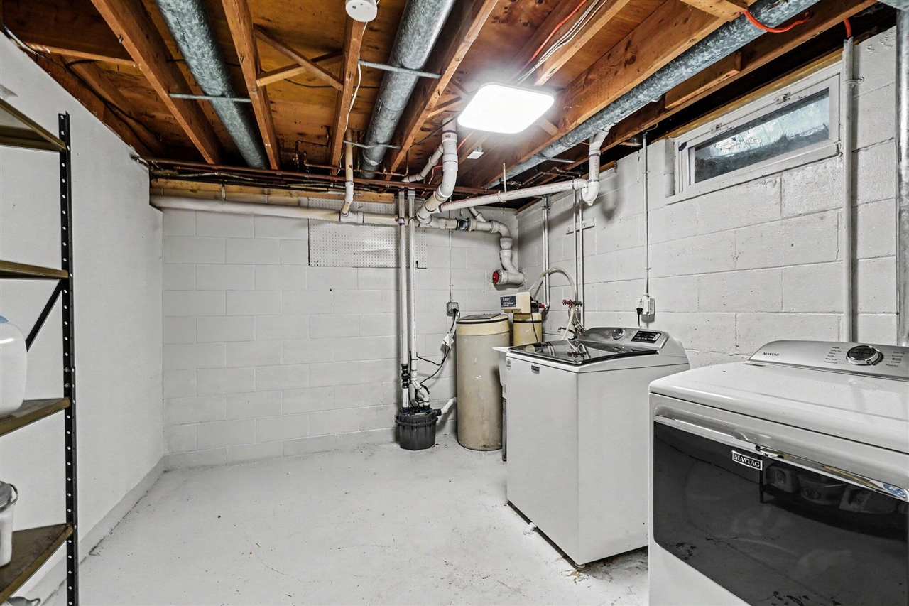 5699 Lamplighter Lane Property Photo 14