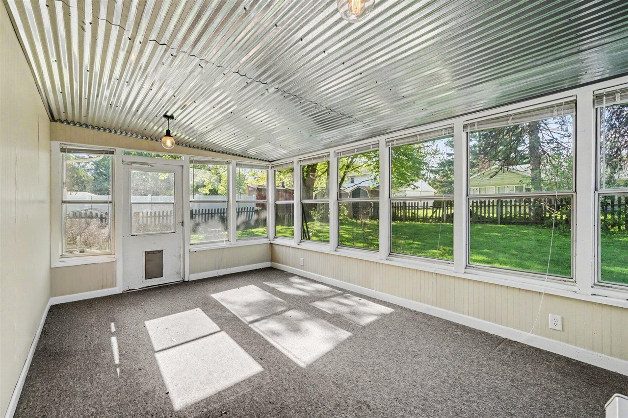 5699 Lamplighter Lane Property Photo 17
