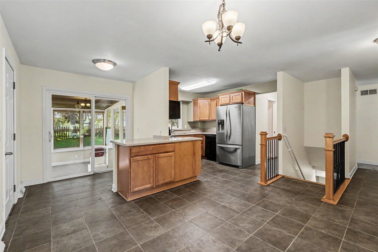 5699 Lamplighter Lane Property Photo 19