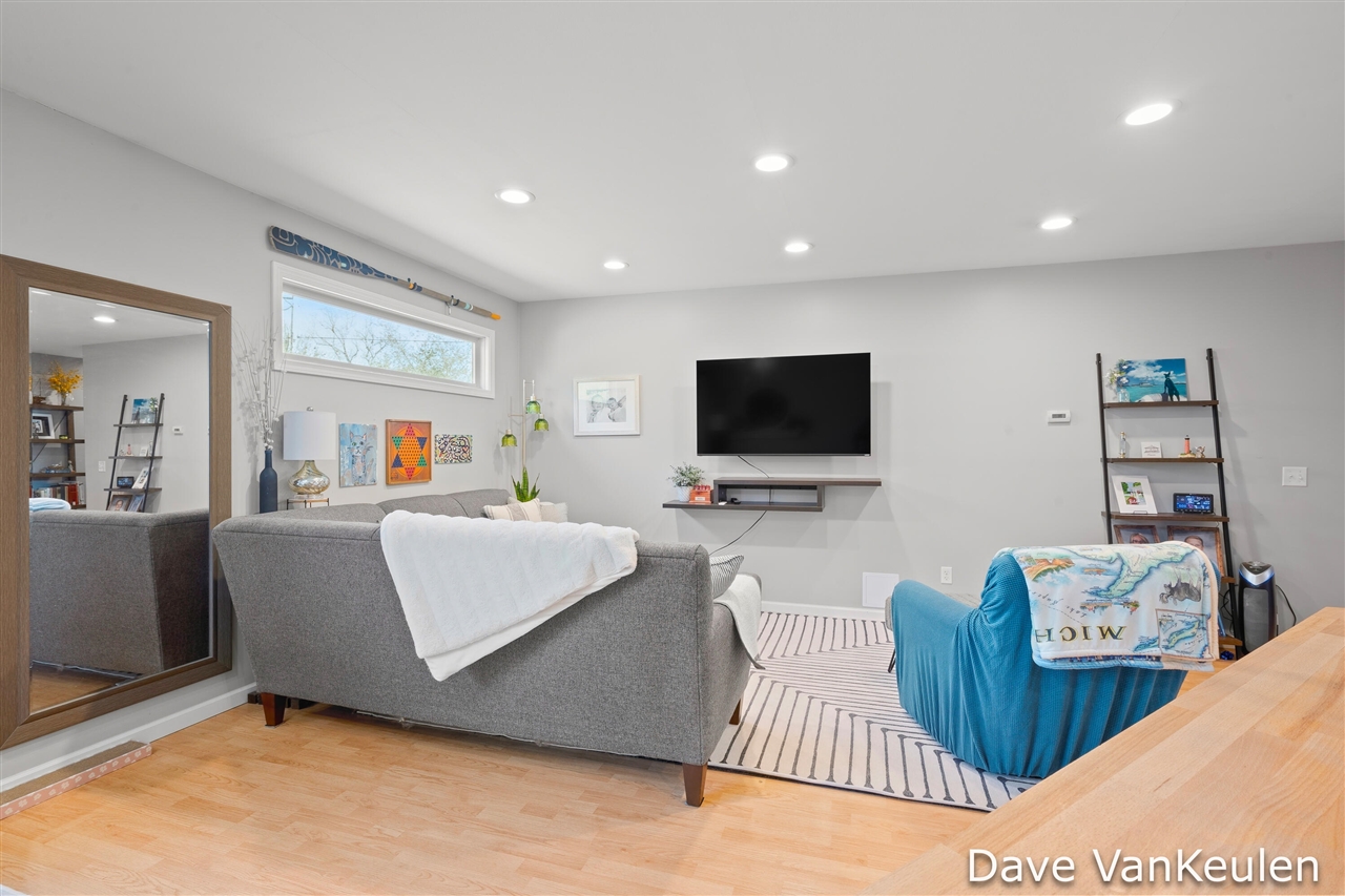 879 Flat River Court Property Photo 6