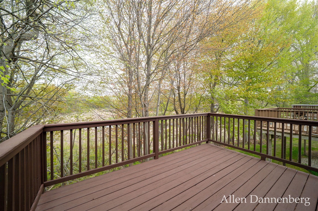 845 Bluff Creek Drive Property Photo 7