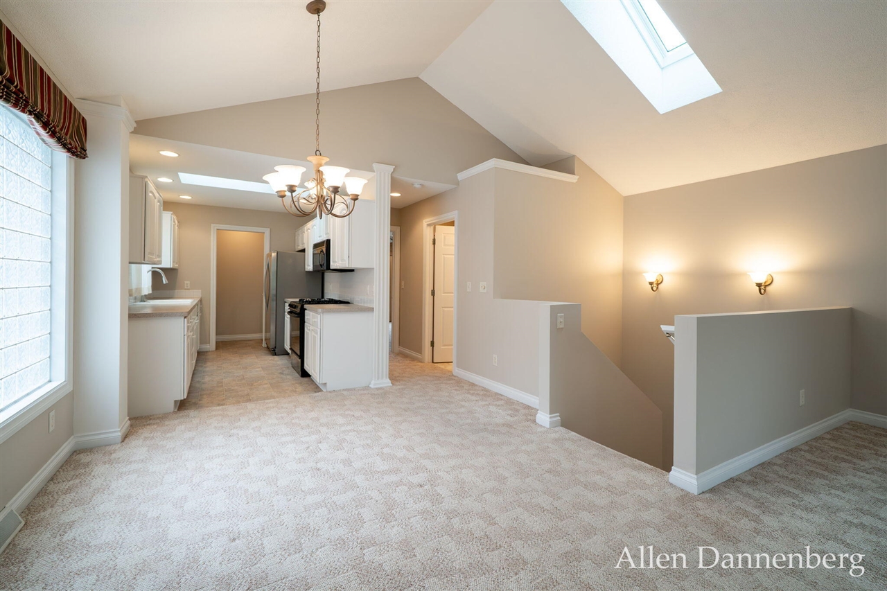 845 Bluff Creek Drive Property Photo 9
