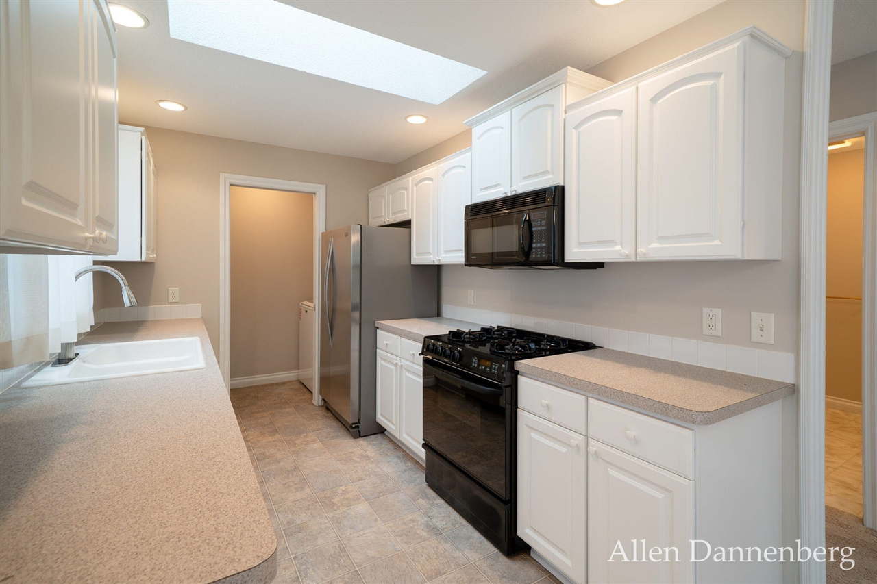 845 Bluff Creek Drive Property Photo 16