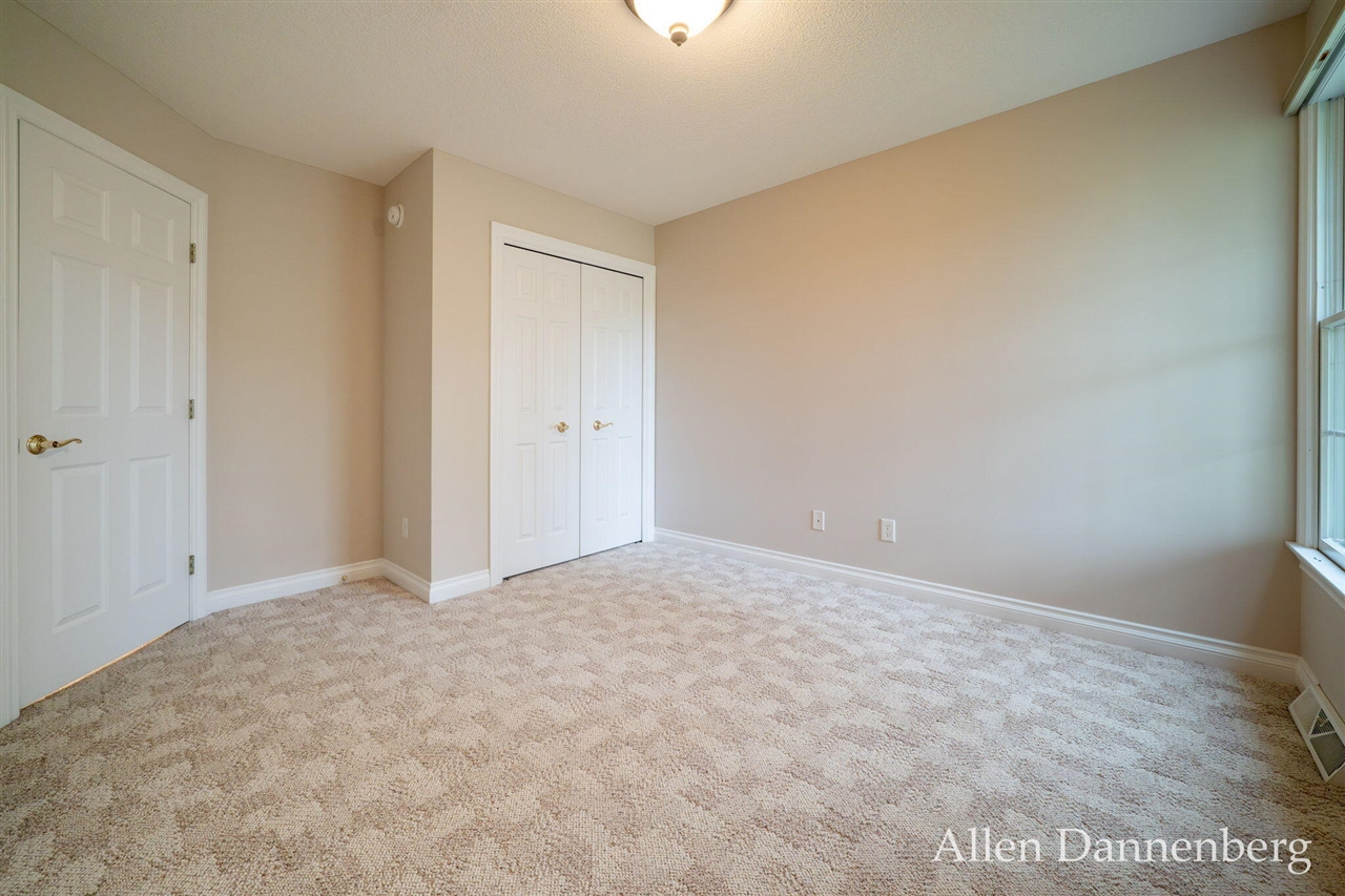 845 Bluff Creek Drive Property Photo 28